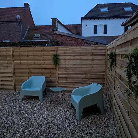 De L Autre Cote Du Miroir Feriehus Mazingarbe