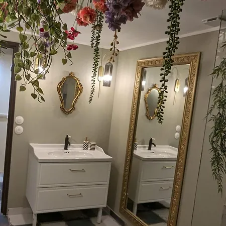 Holiday home De L Autre Cote Du Miroir