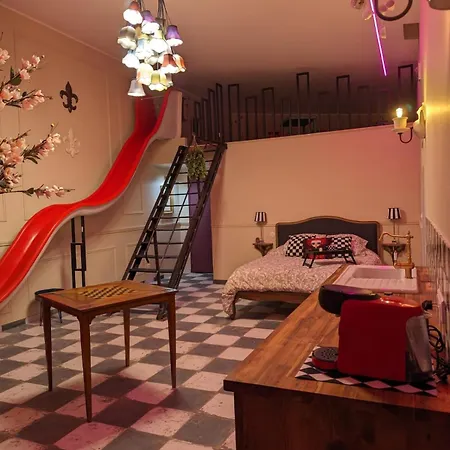 Holiday home De L Autre Cote Du Miroir Mazingarbe